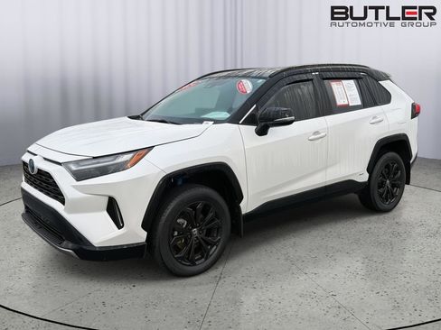Certified 2024 Toyota RAV4 XSE AWD/4WD image 2