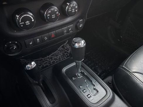 Used 2016 Jeep Wrangler Unlimited Rubicon image 20