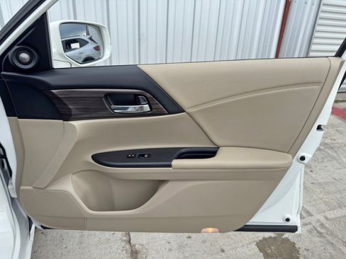 Used 2017 Honda Accord EX-L image 41