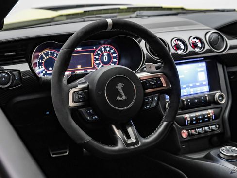 Used 2021 Ford Mustang Shelby GT500 w/ Carbon Fiber Track Pack image 42