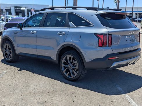 Used 2022 Kia Sorento X-Line EX AWD/4WD image 4