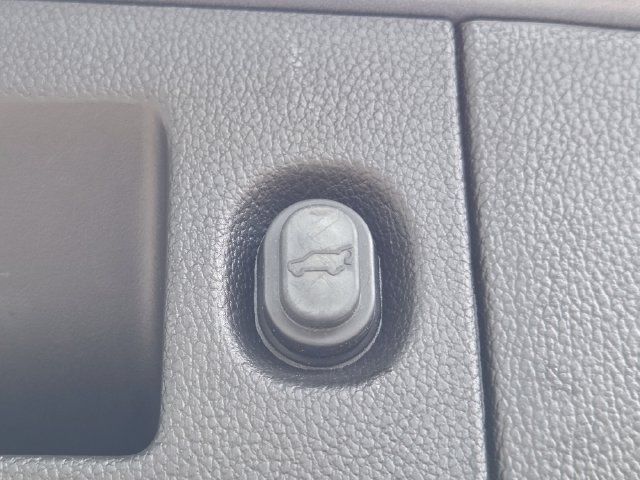 Used 2019 Chevrolet Tahoe LT AWD/4WD image 31