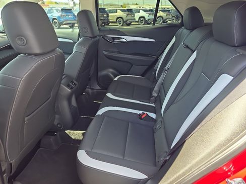 Certified 2025 Buick Envision Sport Touring AWD/4WD image 22