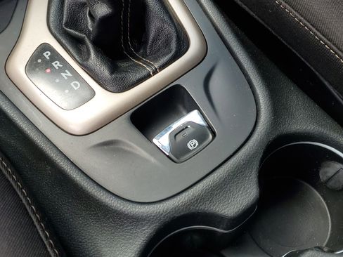 Used 2015 Jeep Cherokee Latitude image 25