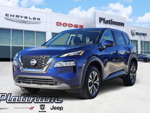 Used 2023 Nissan Rogue SV FWD image 2