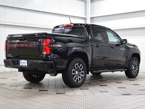 Used 2024 Chevrolet Colorado Z71 w/ Z71 Convenience Package 2 AWD/4WD image 8