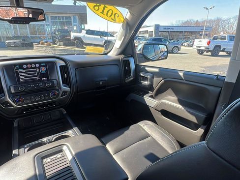 Used 2018 Chevrolet Silverado 1500 LTZ Z71 image 26