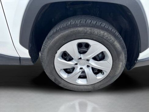 Certified 2025 Toyota RAV4 LE FWD image 42
