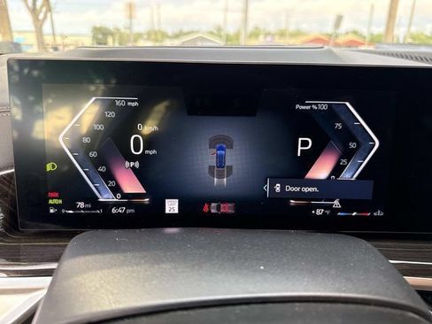 Used 2023 BMW X7 xDrive40i AWD/4WD image 39