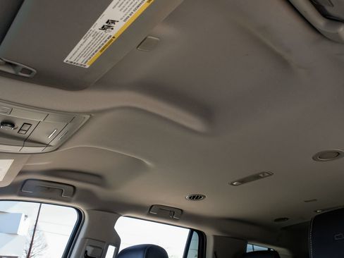 Used 2018 GMC Yukon Denali RWD image 34