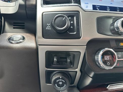 Used 2022 Ford F250 King Ranch w/ FX4 Off-Road Package AWD/4WD image 31