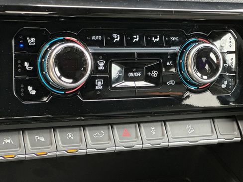 Certified 2026 GMC Sierra 1500 AT4 w/ AT4 Premium Package image 21