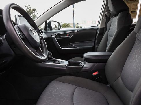 Used 2023 Toyota RAV4 XLE image 17