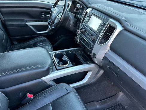 Used 2016 Nissan Titan PRO-4X w/ Pro-4x Convenience Package image 17