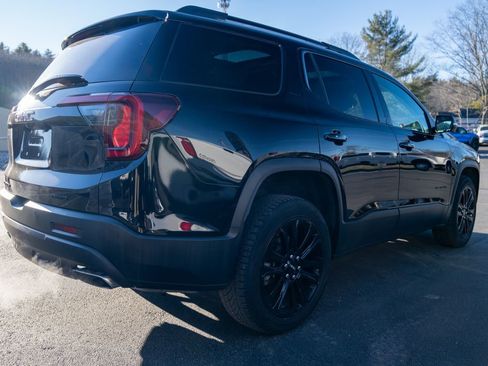 Used 2023 GMC Acadia SLT w/ Elevation Edition image 7