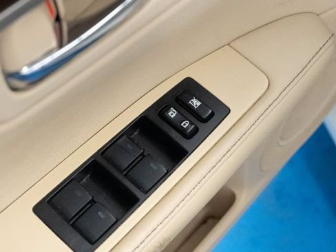 Used 2013 Lexus ES 350 w/ Luxury Pkg FWD image 4