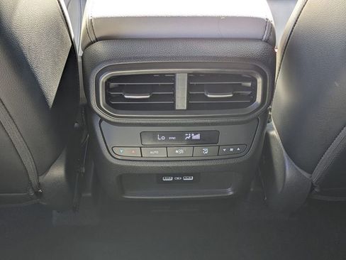 Certified 2023 Honda Pilot Touring image 13