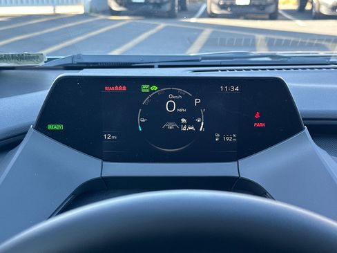 Used 2025 Toyota Prius Plug-In Hybrid image 23