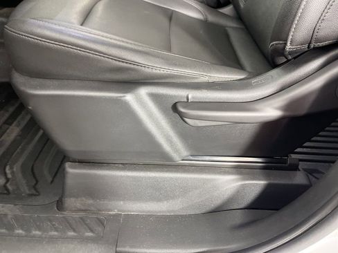 Used 2022 Chevrolet Silverado 1500 W/T w/ WT Value Package image 23