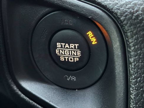 Used 2024 Jeep Wrangler Unlimited Sport AWD/4WD image 18