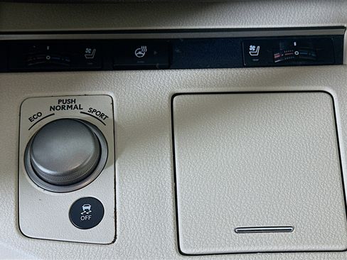 Used 2016 Lexus ES 350 w/ Premium Package w/Wood Trim FWD image 25