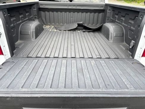 Used 2023 Chevrolet Silverado 1500 LT AWD/4WD image 9