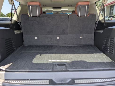 Used 2016 Cadillac Escalade ESV Premium image 6