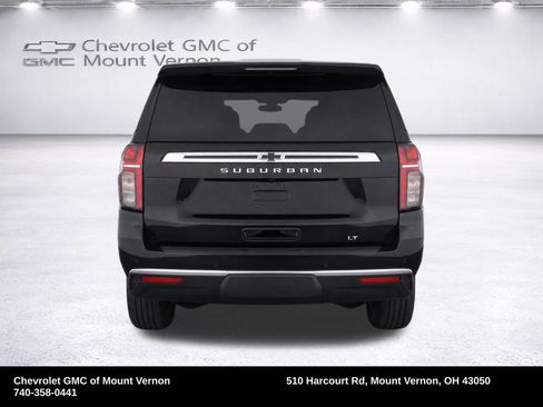 Used 2024 Chevrolet Suburban LT AWD/4WD image 27