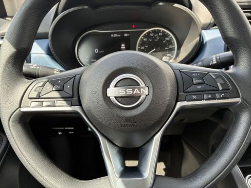Used 2025 Nissan Versa SV FWD image 21