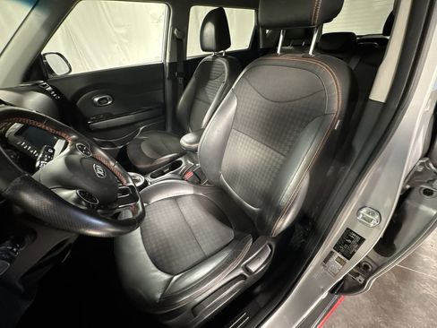 Used 2018 Kia Soul ! image 16