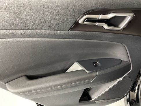 New 2026 Kia Sportage EX w/ EX Panorama Roof Package image 37