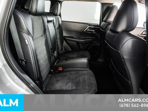 Used 2024 Mitsubishi Outlander SE FWD image 20