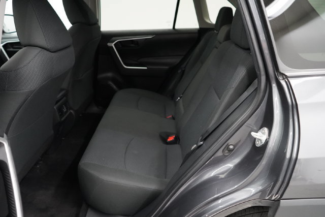 Used 2022 Toyota RAV4 LE AWD/4WD image 33