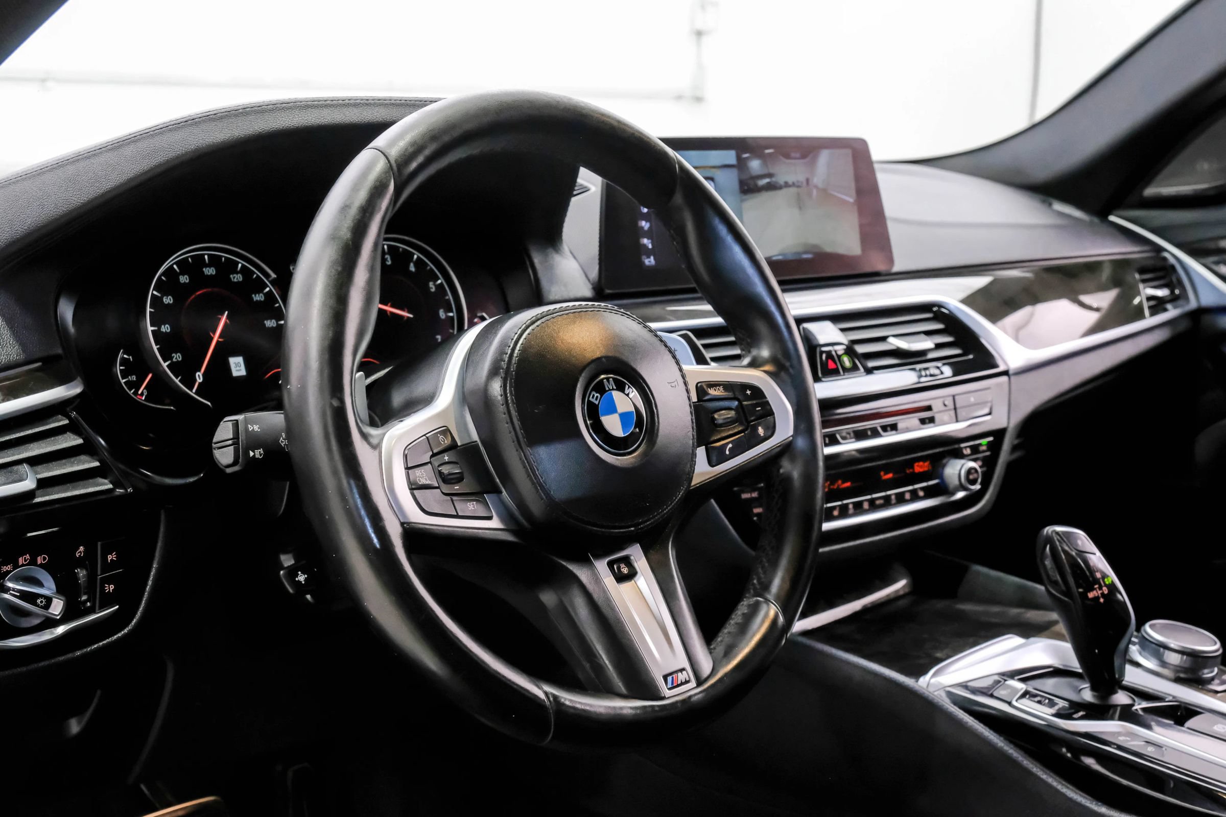 Used 2017 BMW 540i RWD image 18