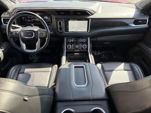 Used 2024 GMC Yukon Denali w/ Advanced Technology Package AWD/4WD image 20