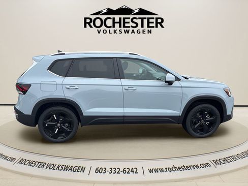 New 2026 Volkswagen Taos SEL AWD/4WD image 9