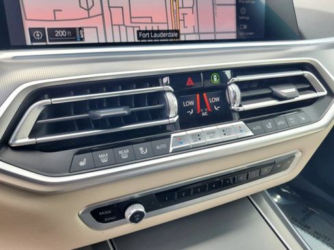 Used 2021 BMW X5 xDrive45e w/ Premium Package image 24