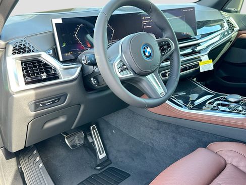 New 2026 BMW X5 xDrive50e w/ M Sport Package image 7