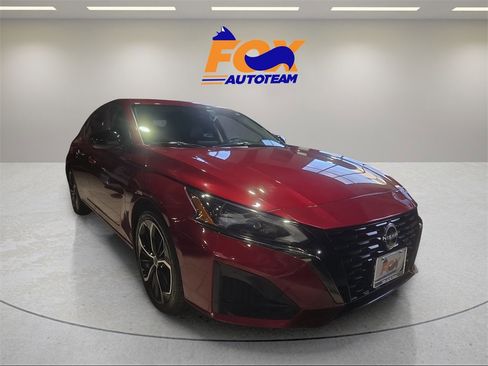 Used 2023 Nissan Altima 2.5 SR image 6