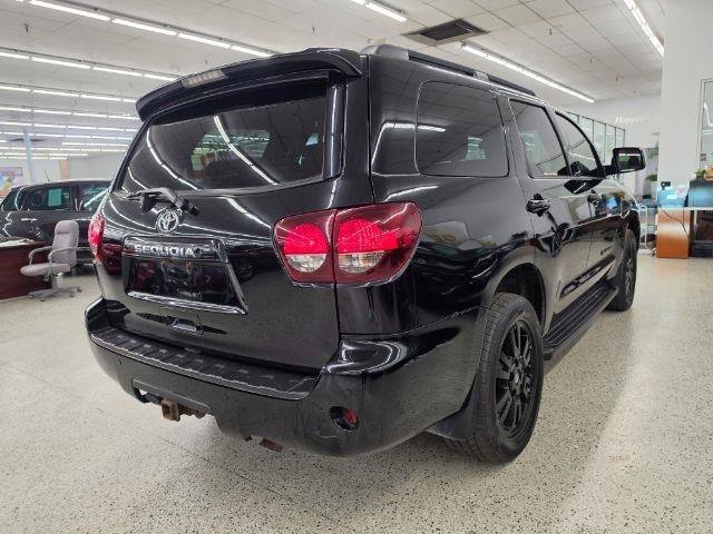 Used 2018 Toyota Sequoia TRD Sport AWD/4WD image 5