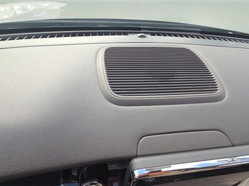 Used 2022 Lincoln Corsair FWD image 9