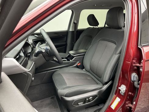 Used 2023 Jeep Grand Cherokee L Laredo w/ Luxury Tech Group I AWD/4WD image 8