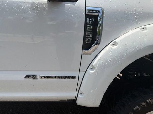 Used 2020 Ford F250 Platinum w/ FX4 Off-Road Package AWD/4WD image 6