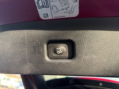 Used 2017 Lincoln MKX Reserve w/ Luxury Package image 12