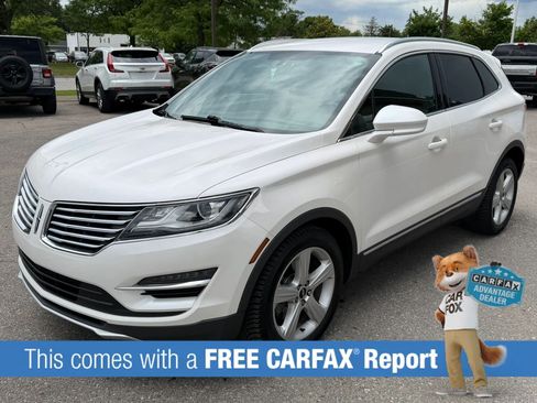 Used 2017 Lincoln MKC Premiere FWD image 1