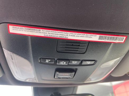 Used 2020 Toyota Corolla SE FWD image 24