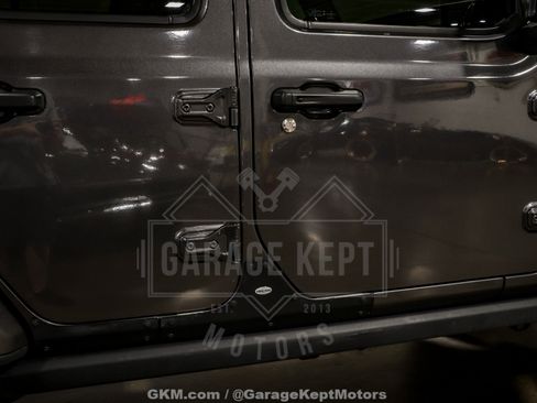 Used 2018 Jeep Wrangler Unlimited Sahara AWD/4WD image 66