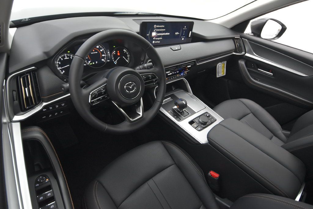 New 2026 MAZDA CX-90 3.3 Turbo w/ Preferred Package AWD/4WD image 32