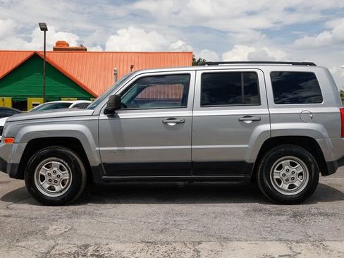 Used 2015 Jeep Patriot Sport w/ Power Value Group FWD image 4