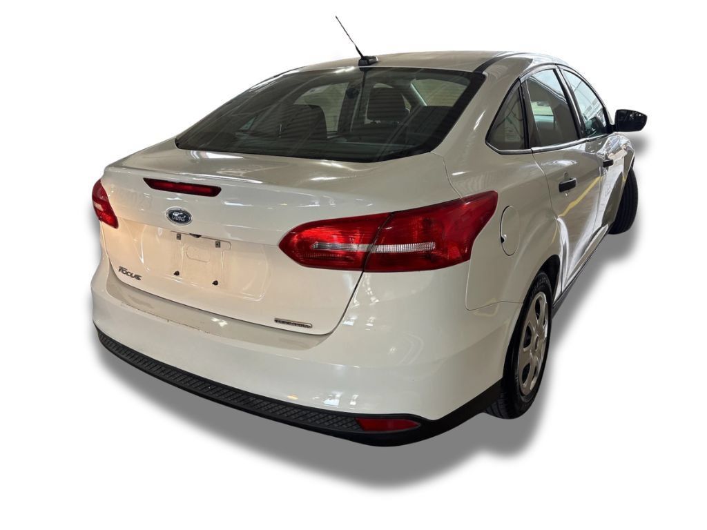 Used 2016 Ford Focus S FWD image 4